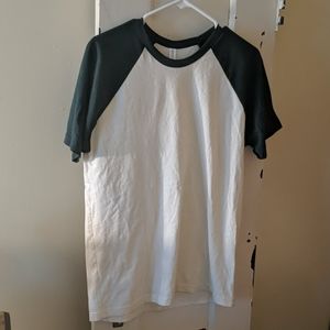 Baseball tee